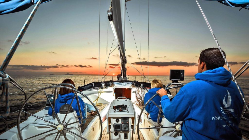 Santorini Sailing Tours